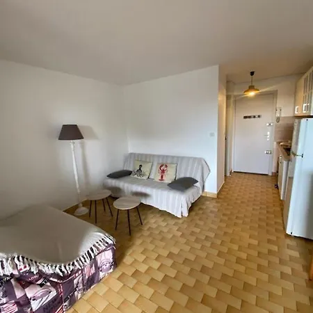 Apartament Tres Beau *